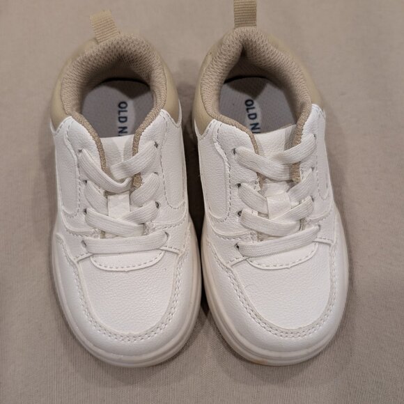 NWOT Old Navy White & Tan Sneakers - Toddler size 6 - Picture 4 of 5